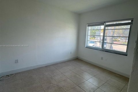 Copropriété à louer à Miami Beach, Floride: 1 chambre, 76.09 m2 № 2018310 - photo 5