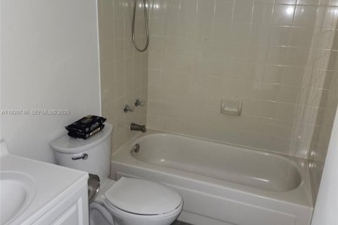 Copropriété à vendre à Cutler Bay, Floride: 2 chambres, 103.4 m2 № 1988795 - photo 13