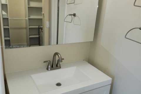 Copropriété à vendre à Cutler Bay, Floride: 2 chambres, 103.4 m2 № 1988795 - photo 14