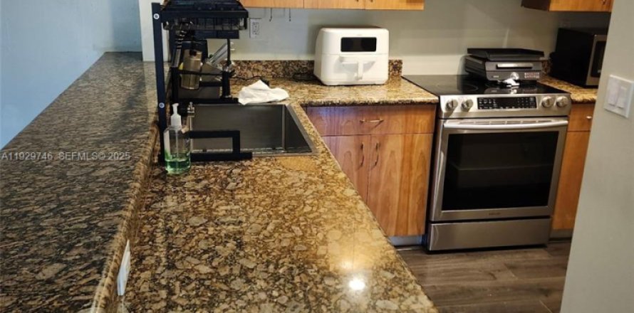 Condo à Cutler Bay, Floride, 2 chambres  № 1988795