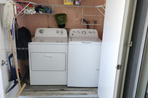 Copropriété à vendre à Cutler Bay, Floride: 2 chambres, 103.4 m2 № 1988795 - photo 4