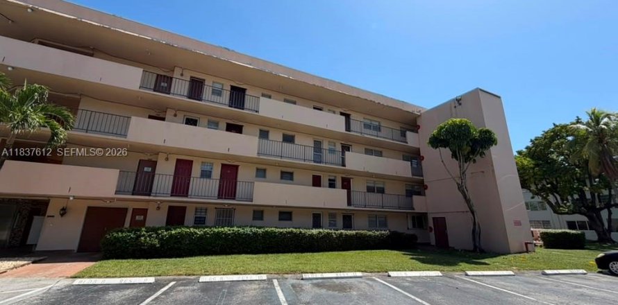 Condo in Miami, Florida, 2 bedrooms  № 2263823