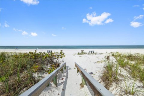 Land in Saint Pete Beach, Florida № 1906904 - photo 9