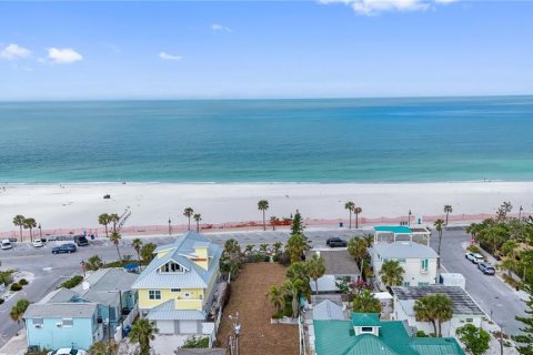 Land in Saint Pete Beach, Florida № 1906904 - photo 1