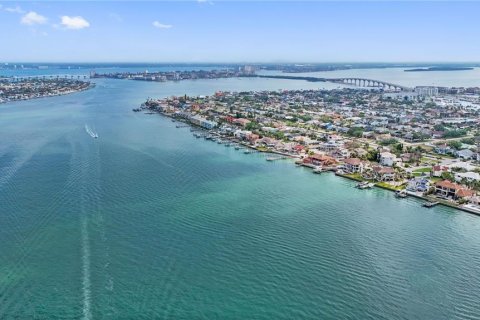 Land in Saint Pete Beach, Florida № 1906904 - photo 4