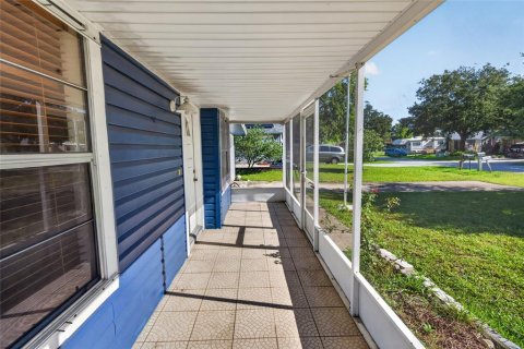 Villa ou maison à vendre à Edgewater, Floride: 3 chambres, 116.59 m2 № 2203782 - photo 12