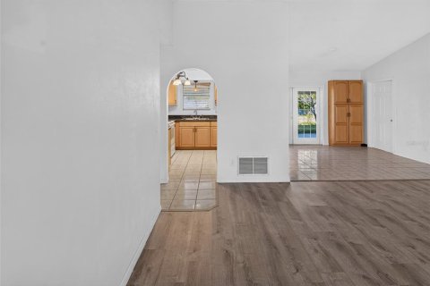 Villa ou maison à vendre à Edgewater, Floride: 3 chambres, 116.59 m2 № 2203782 - photo 16