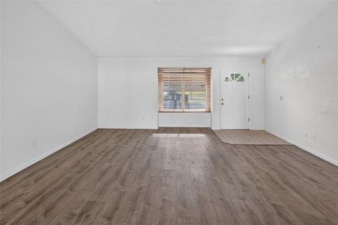 Villa ou maison à vendre à Edgewater, Floride: 3 chambres, 116.59 m2 № 2203782 - photo 15