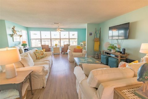 Copropriété à vendre à Gulfport, Floride: 1 chambre, 98.48 m2 № 1567625 - photo 10
