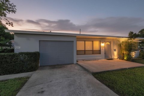 Casa en Pompano Beach, Florida 3 dormitorios, 106.56 m2 № 2010450