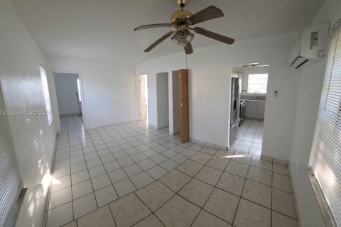 Villa ou maison à Miami, Floride 2 chambres, 65.03 m2 № 2042855