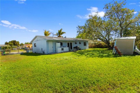 Купить виллу или дом в Майами, Флорида 3 спальни, 111.48м2, № 2040601 - фото 27