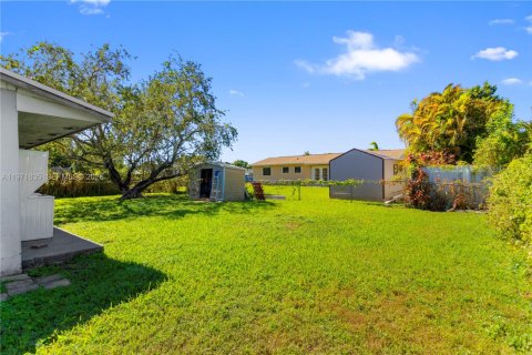 Купить виллу или дом в Майами, Флорида 3 спальни, 111.48м2, № 2040601 - фото 24