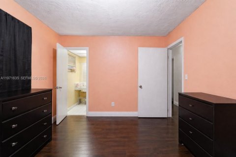 Купить виллу или дом в Майами, Флорида 3 спальни, 111.48м2, № 2040601 - фото 12