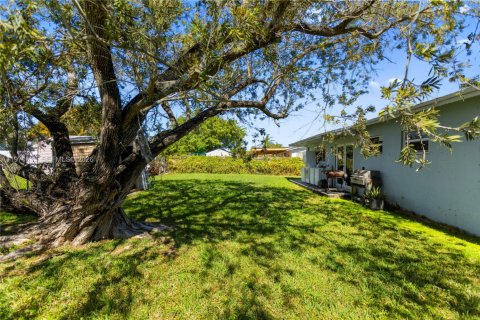 Купить виллу или дом в Майами, Флорида 3 спальни, 111.48м2, № 2040601 - фото 21