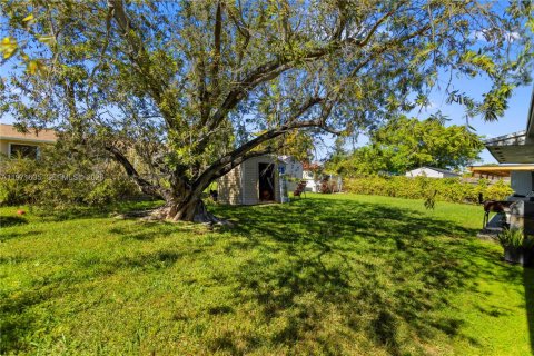 Купить виллу или дом в Майами, Флорида 3 спальни, 111.48м2, № 2040601 - фото 20