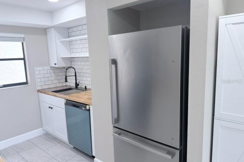 Condo in Clearwater, Florida, 3 bedrooms  № 2225142 - photo 13