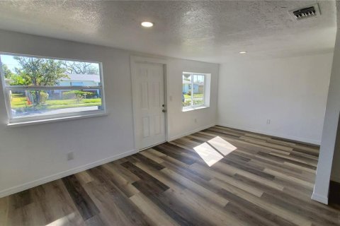 Villa ou maison à vendre à Saint Petersburg, Floride: 3 chambres, 86.96 m2 № 1848178 - photo 6