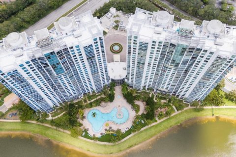 Condo in Sunrise, Florida, 3 bedrooms  № 1890863 - photo 21