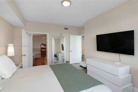 Condominio en venta en North Bay Village, Florida, 3 dormitorios, 144.18 m2 № 2030809 - foto 15