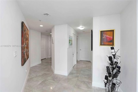 Condominio en venta en North Bay Village, Florida, 3 dormitorios, 144.18 m2 № 2030809 - foto 25