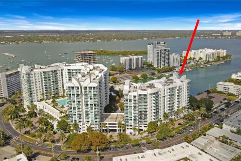 Condominio en venta en North Bay Village, Florida, 3 dormitorios, 144.18 m2 № 2030809 - foto 2