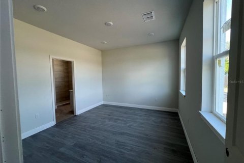 House in Orlando, Florida 4 bedrooms, 173.17 sq.m. № 1795946 - photo 6