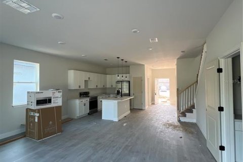 House in Orlando, Florida 4 bedrooms, 173.17 sq.m. № 1795946 - photo 4