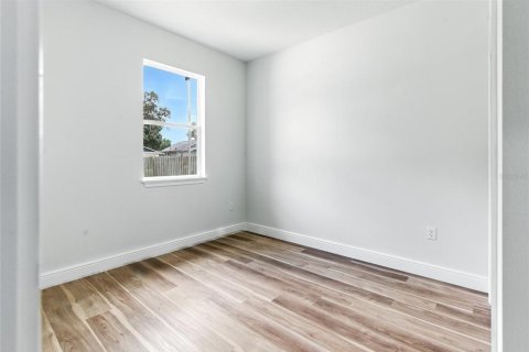 House in Orlando, Florida 4 bedrooms, 173.17 sq.m. № 1795946 - photo 20