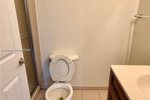 Touwnhouse à vendre à Riviera Beach, Floride: 2 chambres, 113.99 m2 № 1976945 - photo 13