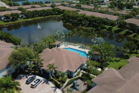 Touwnhouse à vendre à Riviera Beach, Floride: 2 chambres, 113.99 m2 № 1976945 - photo 23