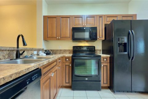 Touwnhouse à vendre à Riviera Beach, Floride: 2 chambres, 113.99 m2 № 1976945 - photo 4