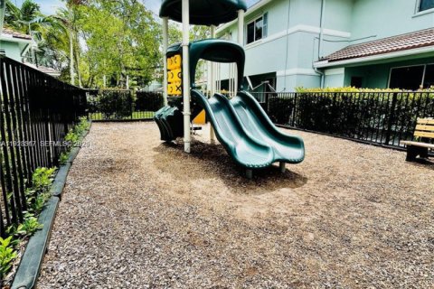 Touwnhouse à vendre à Riviera Beach, Floride: 2 chambres, 113.99 m2 № 1976945 - photo 21