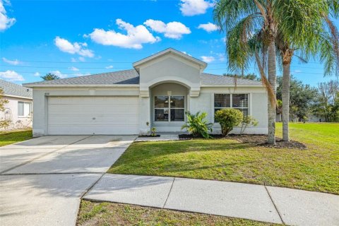 House in Wesley Chapel, Florida 3 bedrooms, 136.1 sq.m. № 2200335