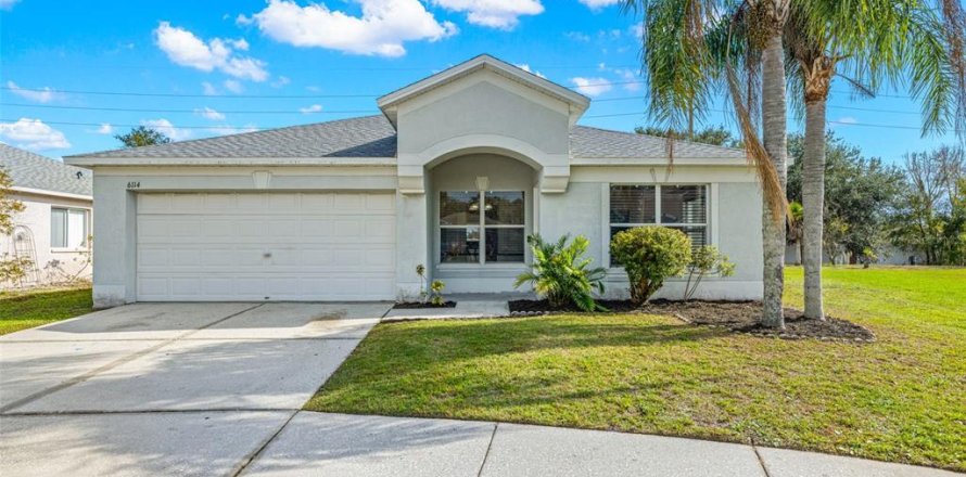 Villa ou maison à Wesley Chapel, Floride 3 chambres, 136.1 m2 № 2200335