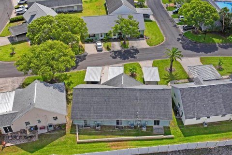 Condo in New Port Richey, Florida, 1 bedroom  № 1907605 - photo 30