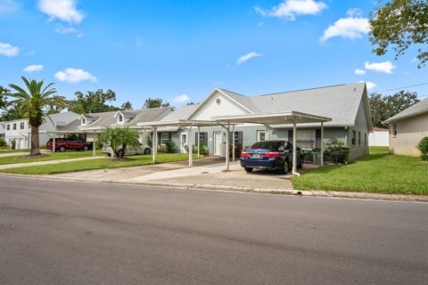 Condo in New Port Richey, Florida, 1 bedroom  № 1907605 - photo 26