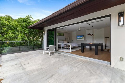 House in Miami Beach, Florida 8 bedrooms, 539.2 sq.m. № 1867769 - photo 30