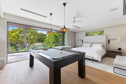 House in Miami Beach, Florida 8 bedrooms, 539.2 sq.m. № 1867769 - photo 29
