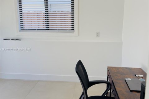 Casa en venta en Fort Lauderdale, Florida, 4 dormitorios, 175.49 m2 № 2074295 - foto 23