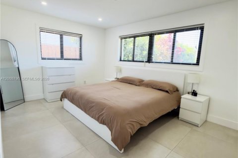 Casa en venta en Fort Lauderdale, Florida, 4 dormitorios, 175.49 m2 № 2074295 - foto 15