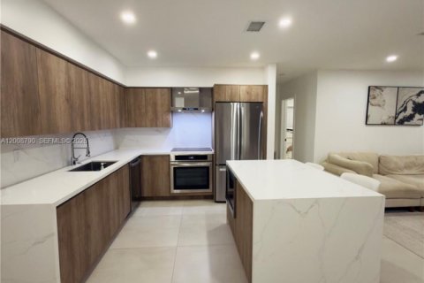 Casa en venta en Fort Lauderdale, Florida, 4 dormitorios, 175.49 m2 № 2074295 - foto 5