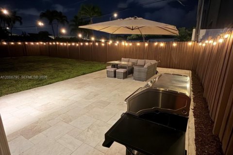 Casa en venta en Fort Lauderdale, Florida, 4 dormitorios, 175.49 m2 № 2074295 - foto 29