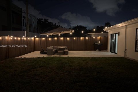 Casa en venta en Fort Lauderdale, Florida, 4 dormitorios, 175.49 m2 № 2074295 - foto 28
