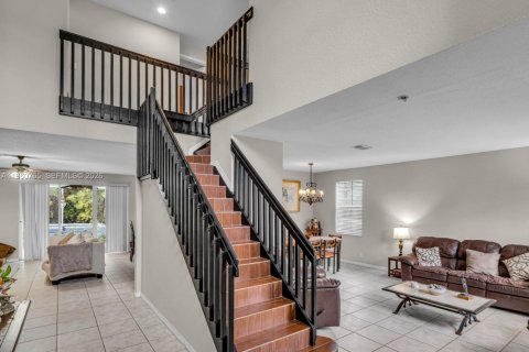 House in Weston, Florida 5 bedrooms, 259.48 sq.m. № 2023549 - photo 10