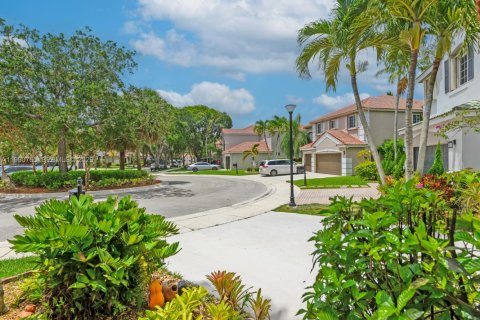 House in Weston, Florida 5 bedrooms, 259.48 sq.m. № 2023549 - photo 8