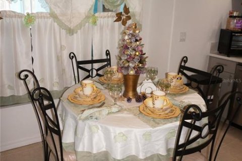 House in Punta Gorda, Florida 4 bedrooms, 208.38 sq.m. № 1576427 - photo 20