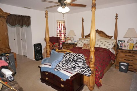 House in Punta Gorda, Florida 4 bedrooms, 208.38 sq.m. № 1576427 - photo 25