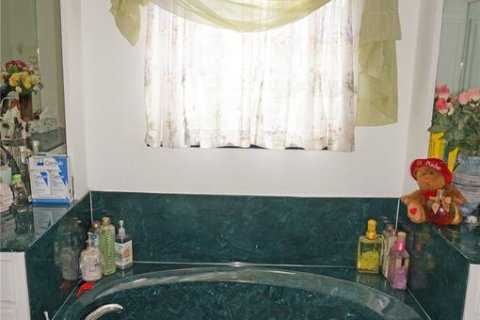 House in Punta Gorda, Florida 4 bedrooms, 208.38 sq.m. № 1576427 - photo 30