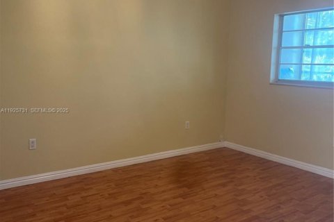 Copropriété à louer à Aventura, Floride: 1 chambre, 74.32 m2 № 1986398 - photo 4